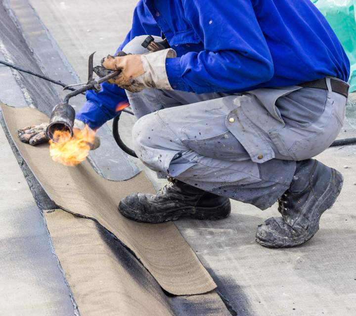 Application membranes bitumineuses pour étanchéité de toit-terrasse Tarbes
